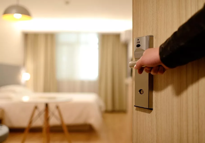 酒店管理軟件與硬件 優缺點互補，共筑高效運營